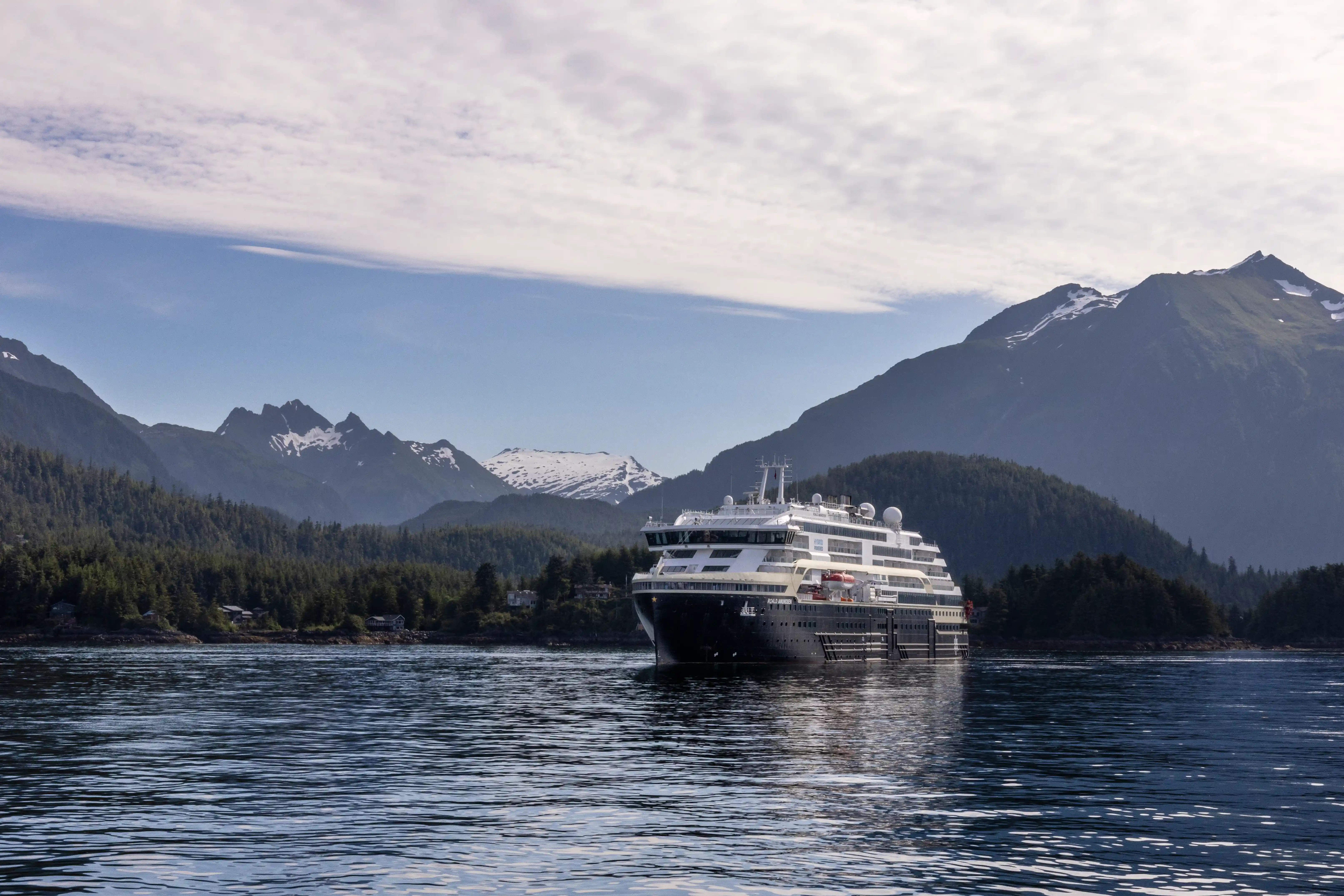 hx-expedition cruises