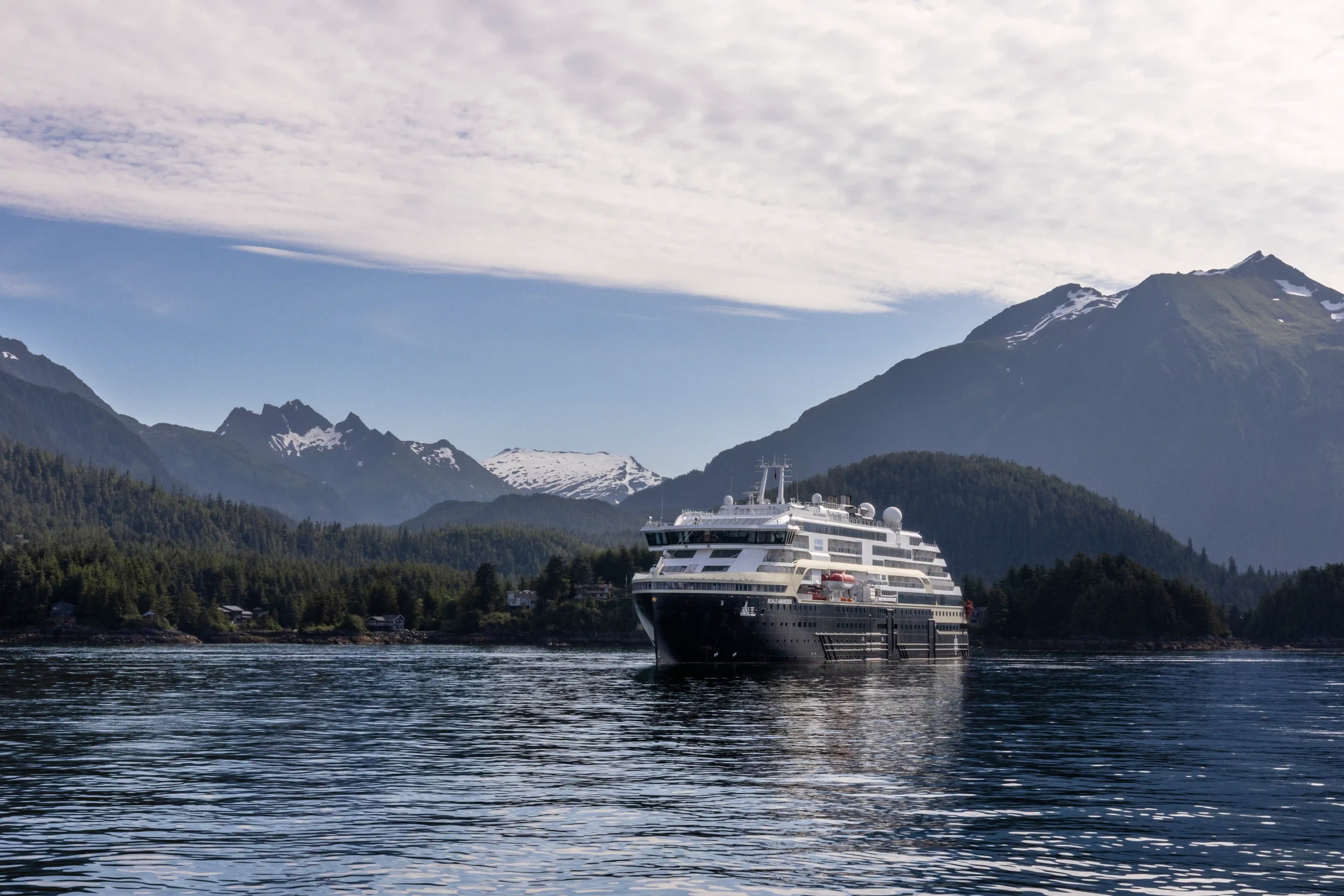 hx-expedition cruises